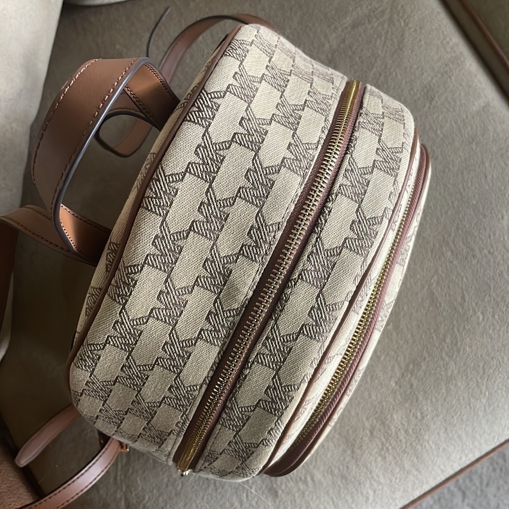Brand New Michael Kors Logo Canvas Zippered Backpack w/ Gold Tone Accents - Picture 13 of 16
